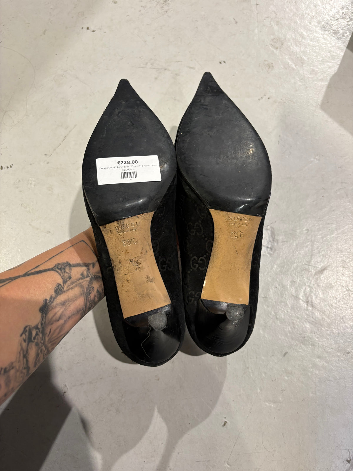 Vintage Gucci black suede GG pointed kitten heels 38C w/box