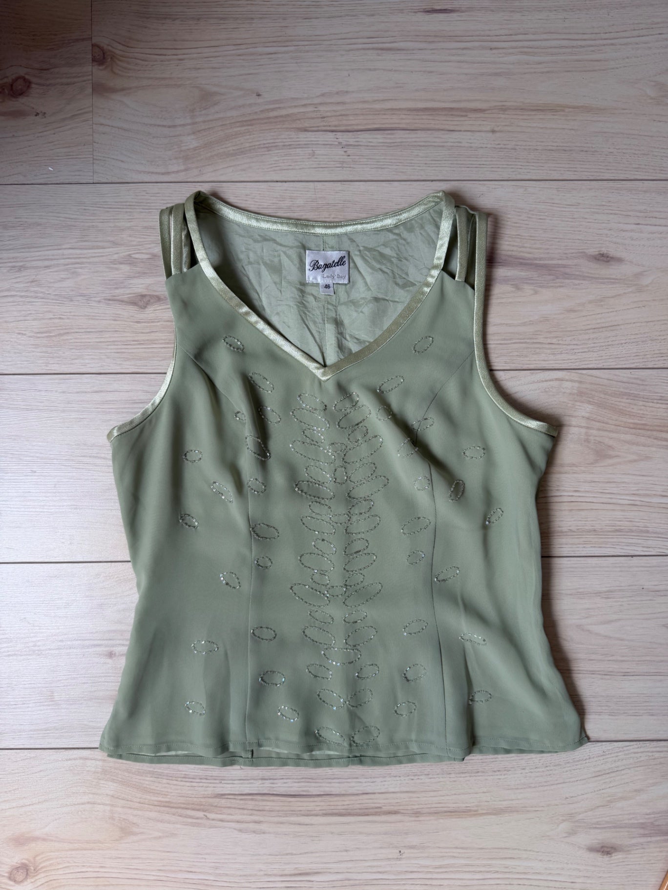 Bagatelle Light green top M