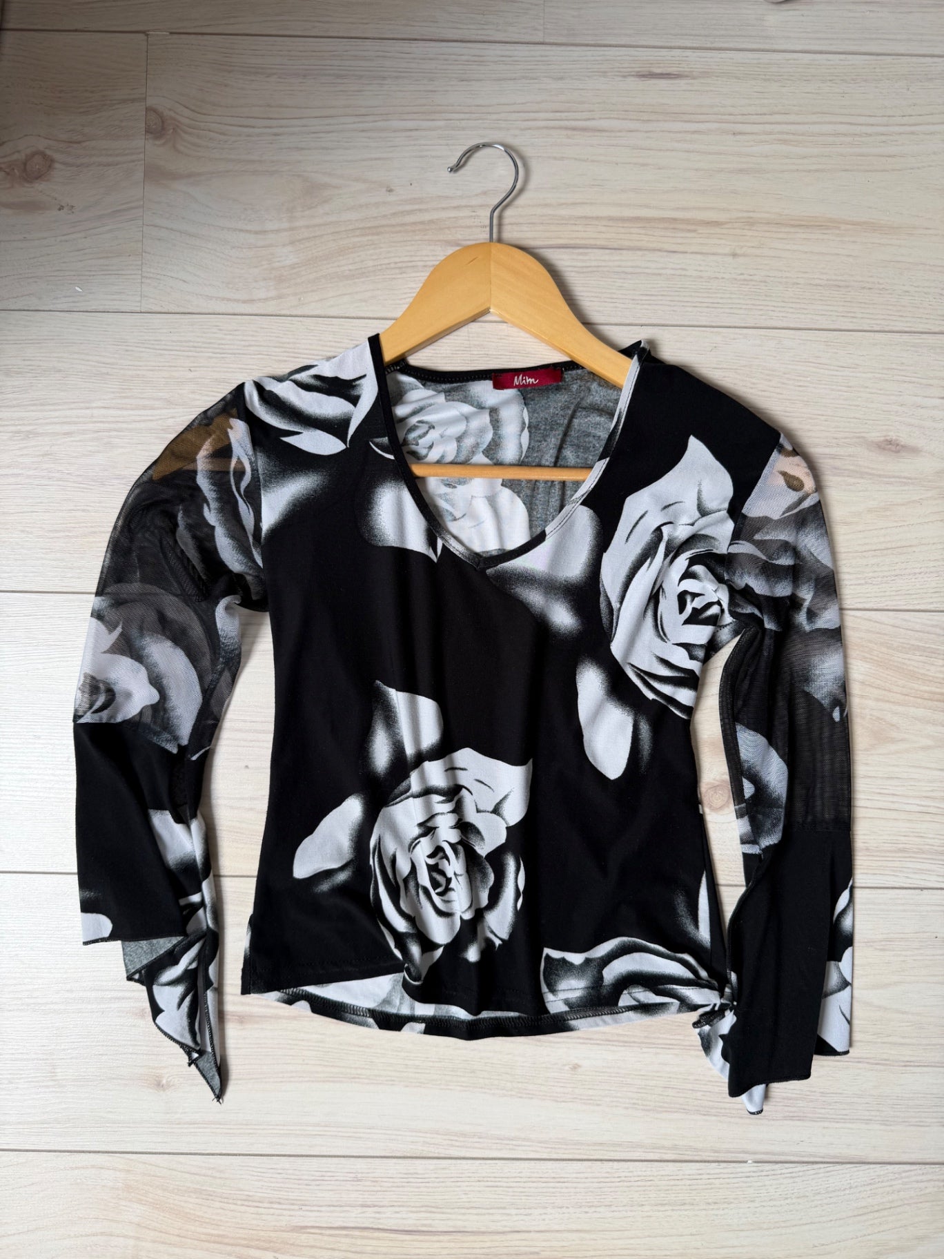 Mim Black and white flower top S