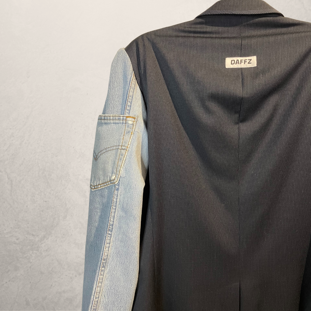 Levis Light blue & navy Denim blazer S/M- by @DAFFZTheLabel