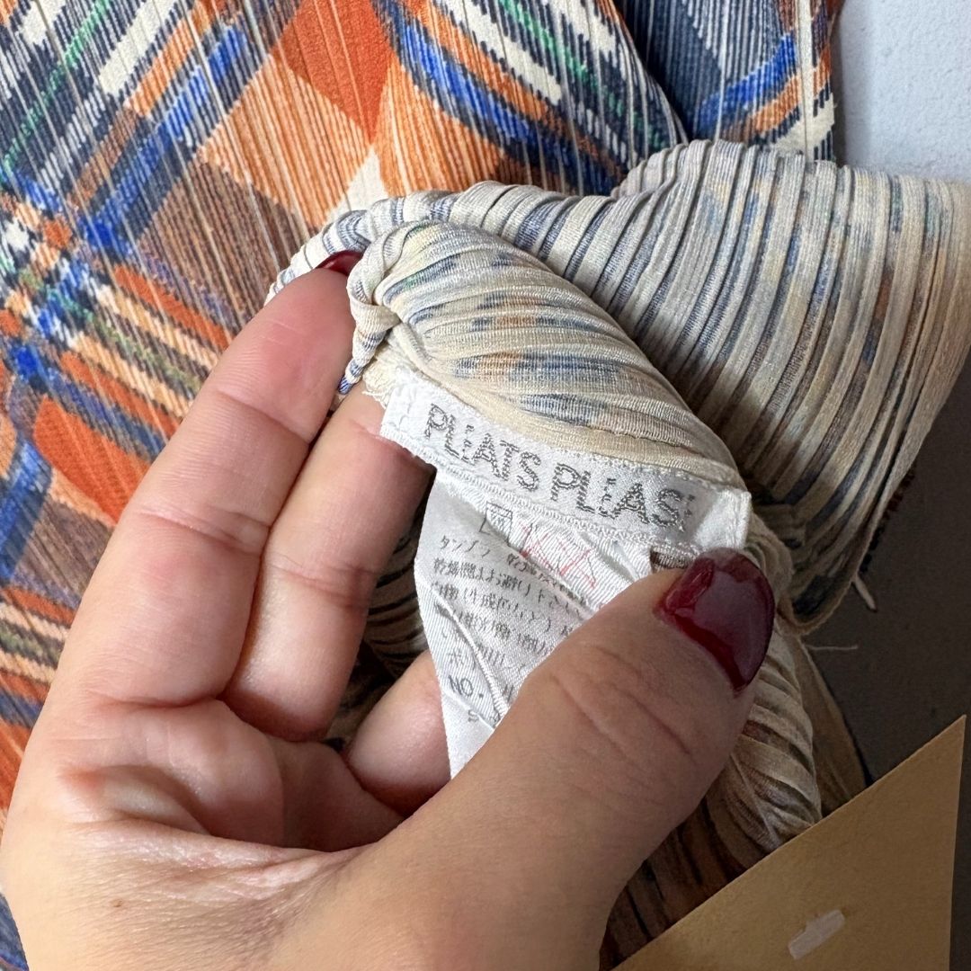 Issey Miyake Pleats Please oranje multi-strepen top met korte mouwen S