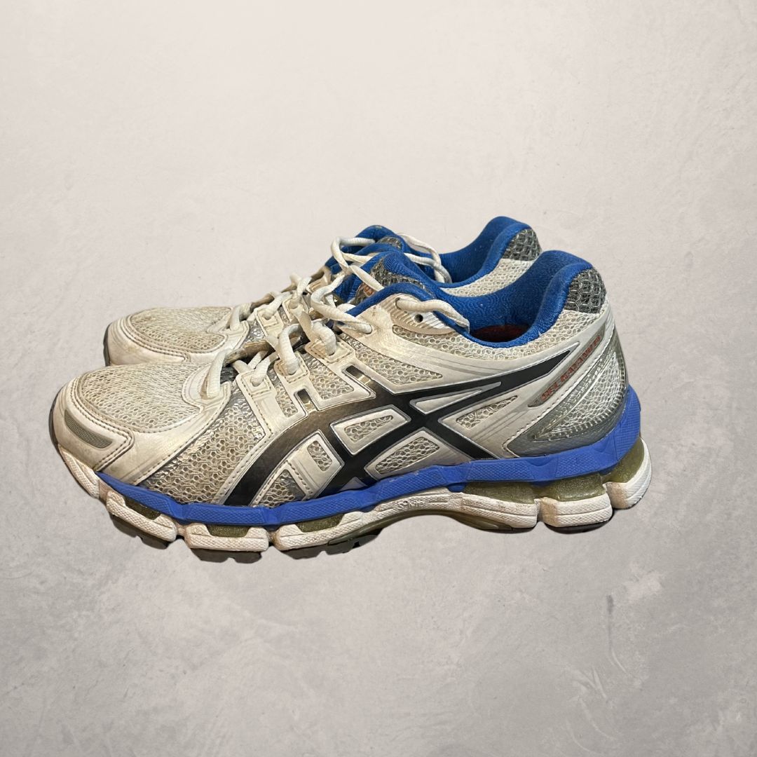 Asics blue and white sneakers 39