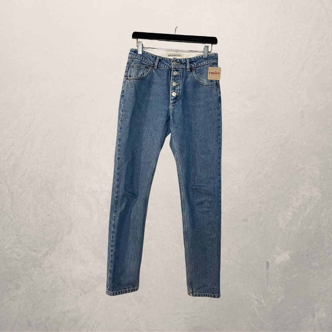 Balenciaga lichtblauwe raw button straight leg denim broek maat 36