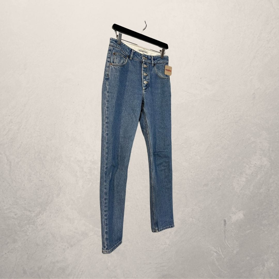 Balenciaga lichtblauwe raw button straight leg denim broek maat 36