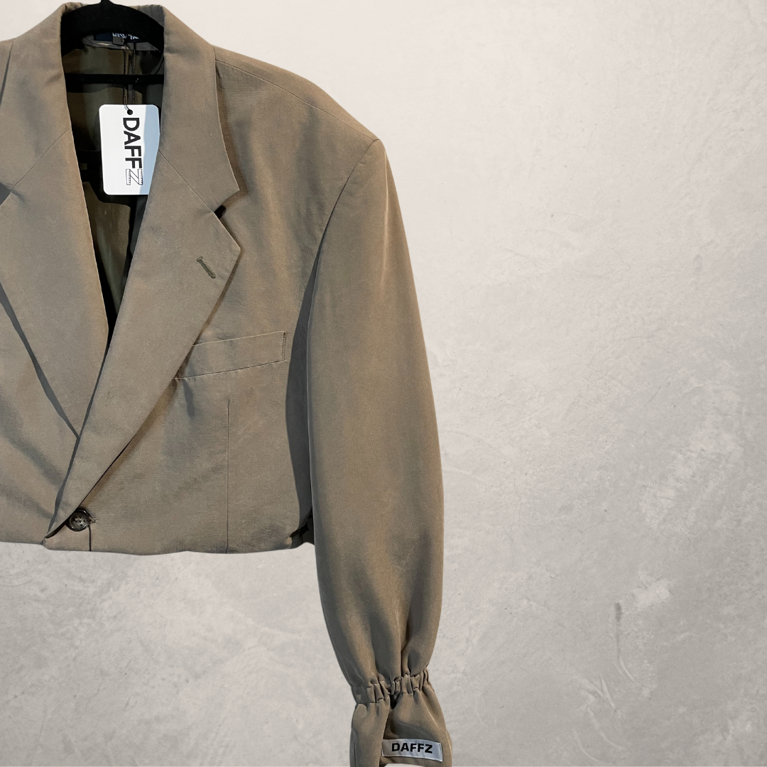 Beige Cropped blazer OS - by @DAFFZTheLabel