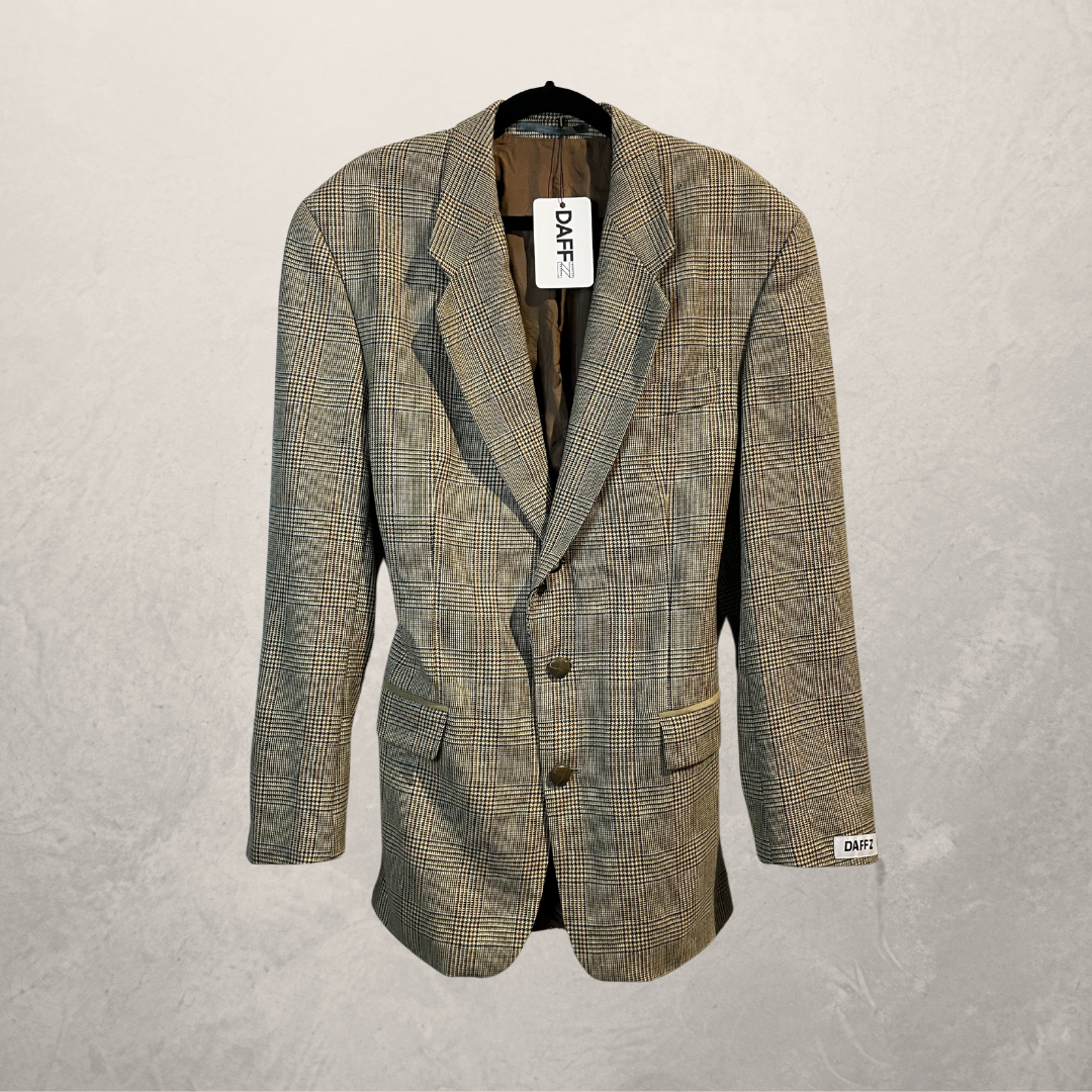 Beige tailored blazer OS - by @DAFFZTheLabel