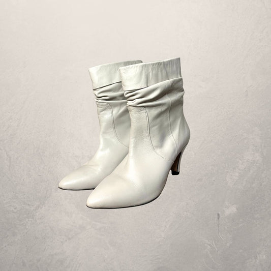 Brown Dot. creme ankle boots 39