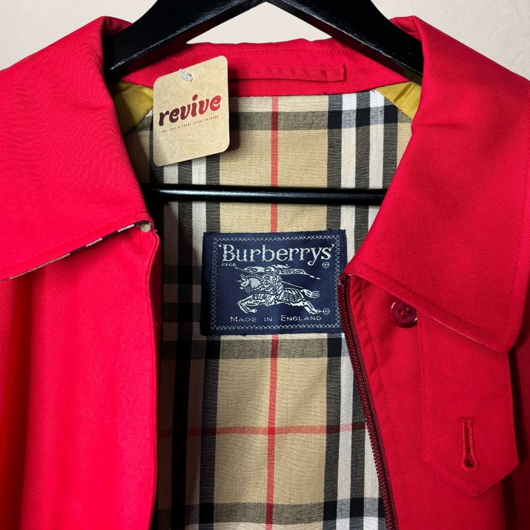 Burberry rood kort jasje M/L