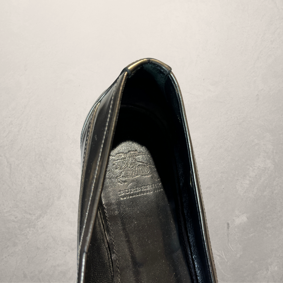 Burberry silver buckle ballerina flats 40