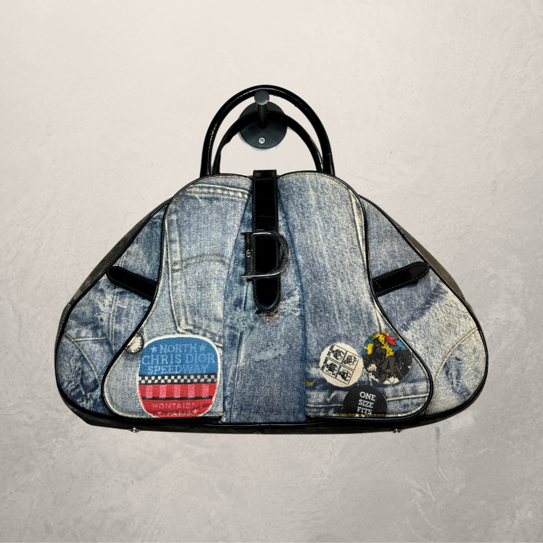 Dior blauwe 'Miss Diorella' speedwaytas - van Romae Studios