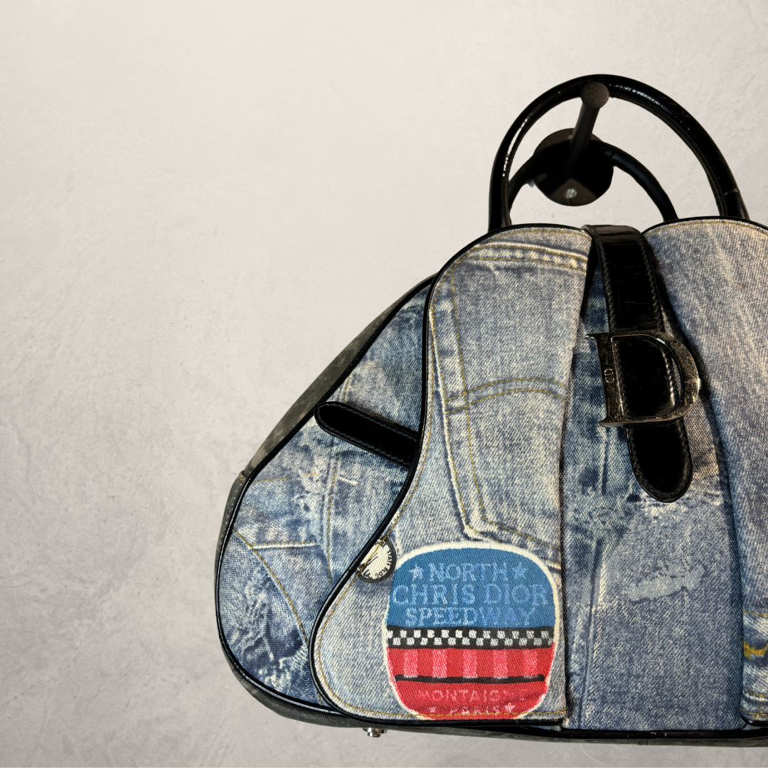 Dior blauwe 'Miss Diorella' speedwaytas - van Romae Studios