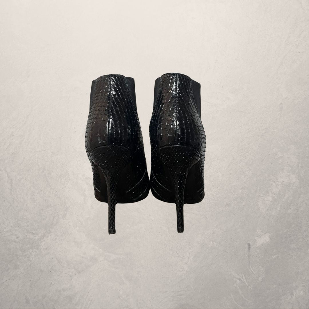 Dolce & Gabbana black snake print pointed heels 38