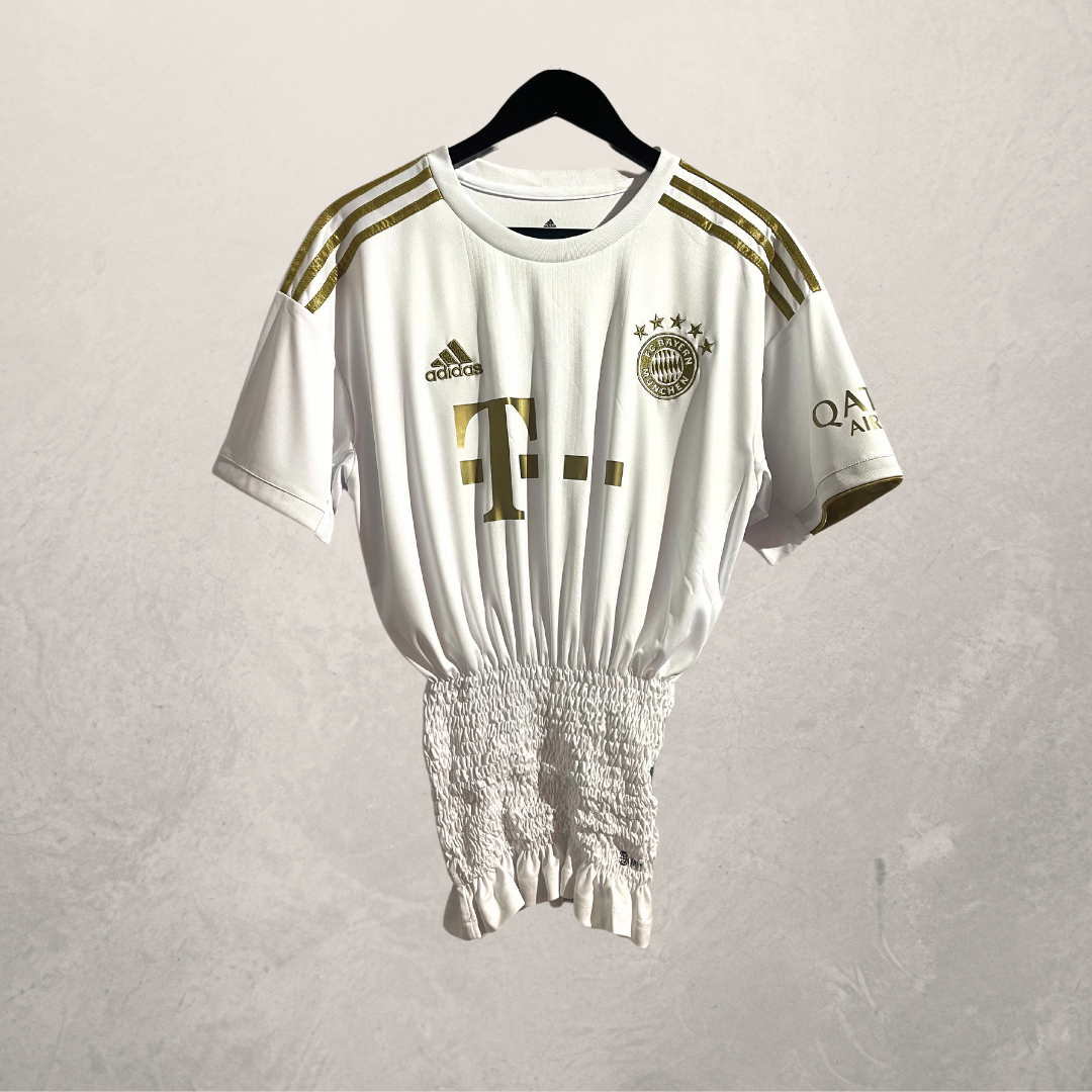 FC Bayern witte rouched jersey S/M- van @Home_is_a_Runway