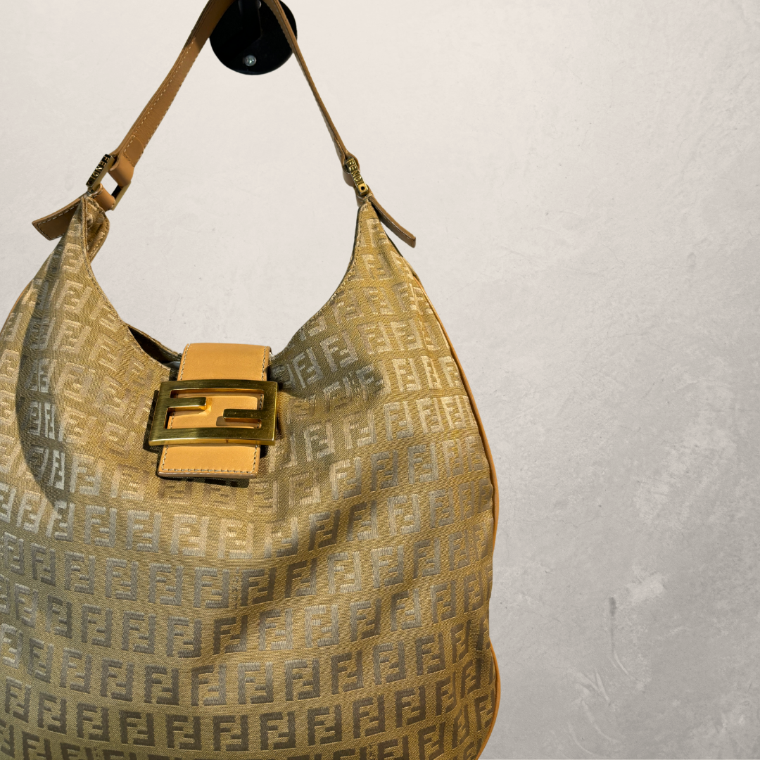 Fendi beige Croissant schoudertas - Door Romae Studios