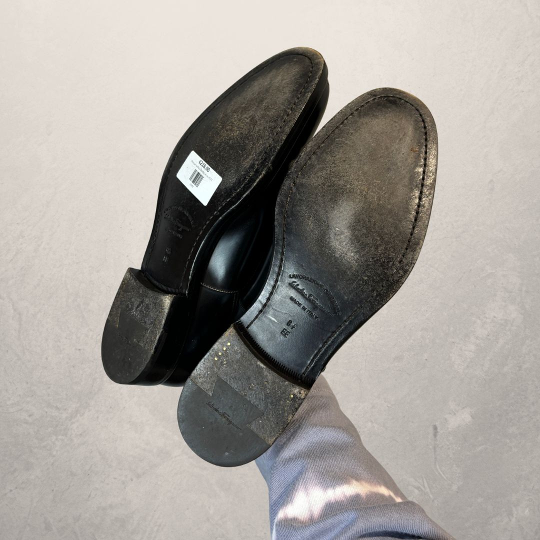Ferragamo zwarte leren schoenen 41/42