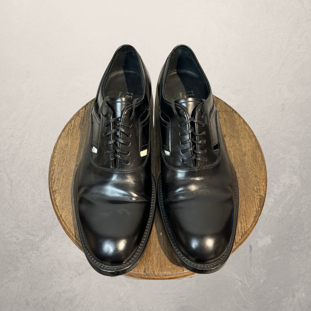 Ferragamo zwarte leren schoenen 41/42