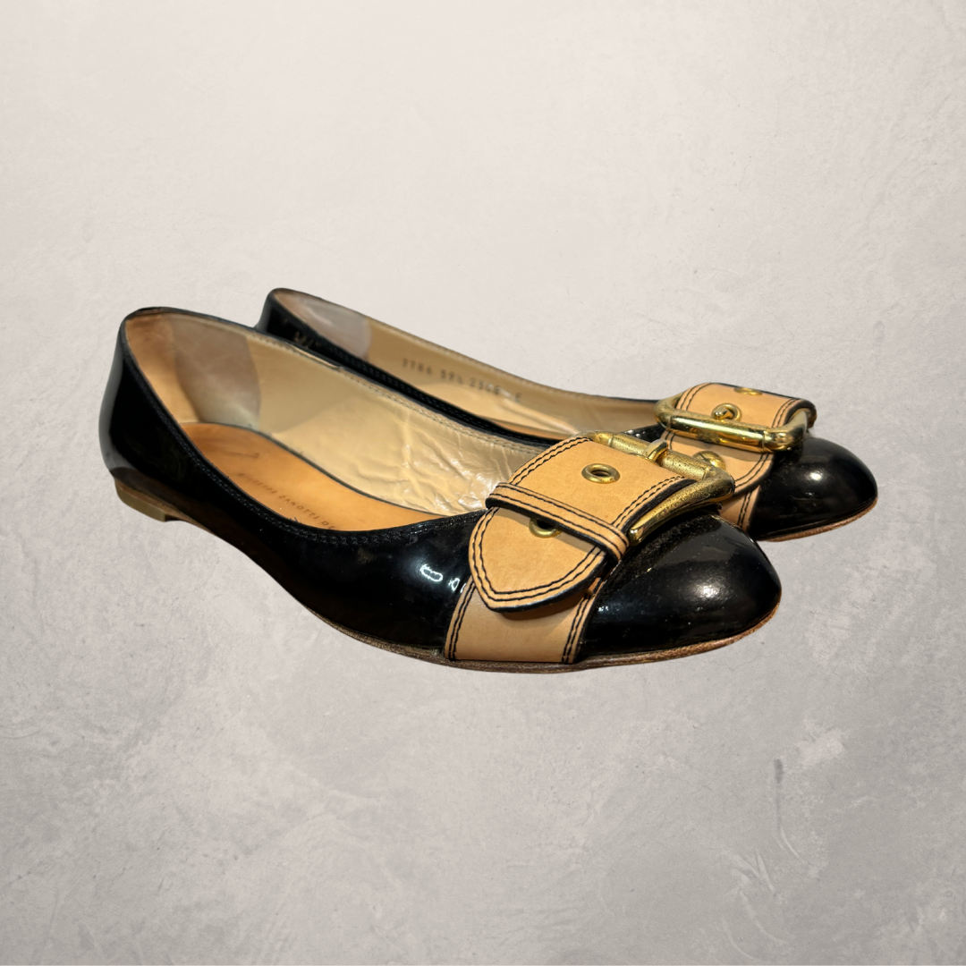 Giuseppe Zanotti black patent leather gold buckle ballerina flats 39,5