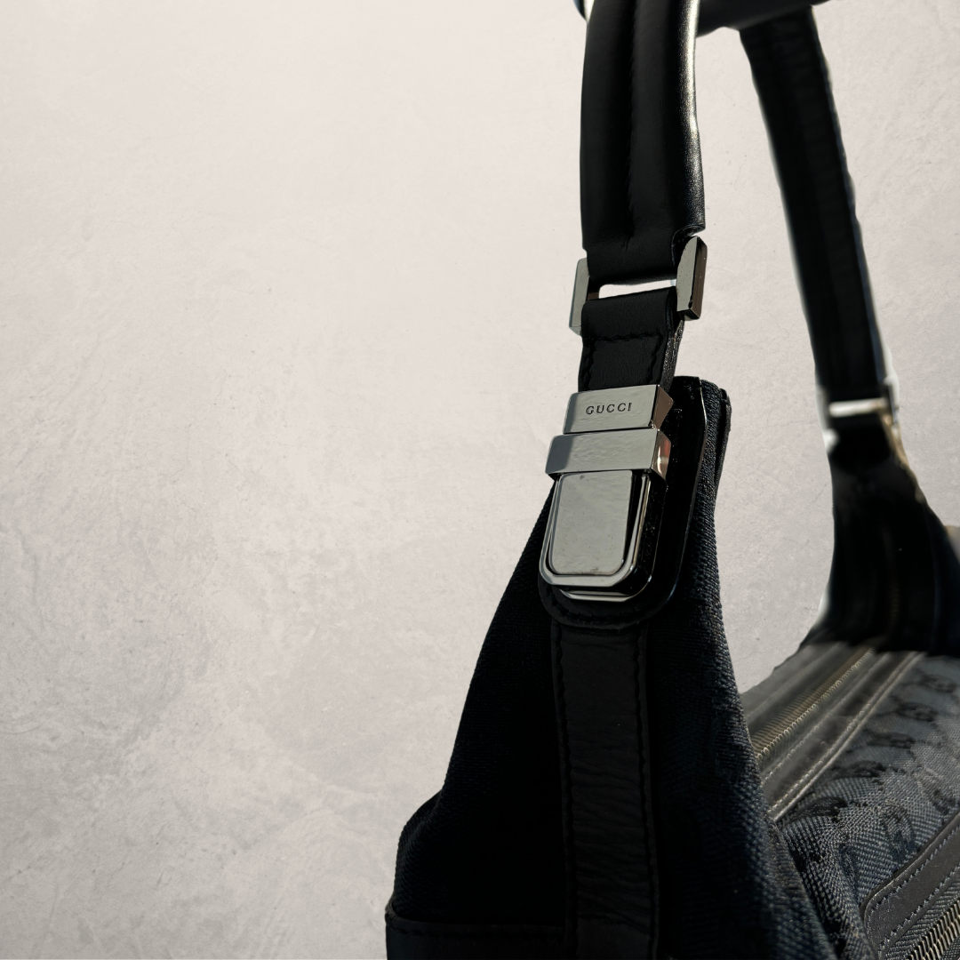 Gucci zwarte monogram canvas handtas - van Romae Studios