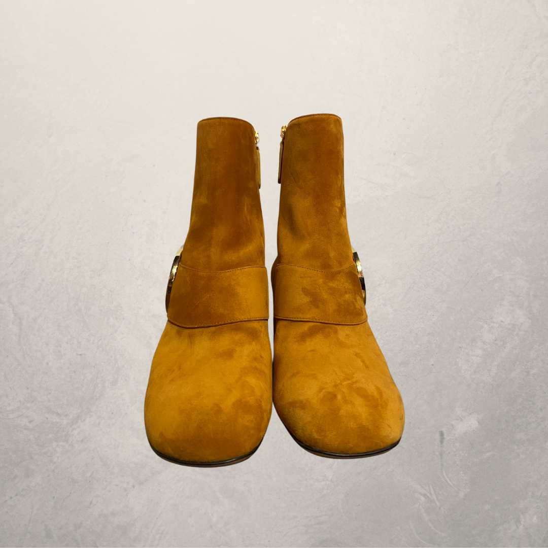 Gucci cognac & gold emblem suede boots 42