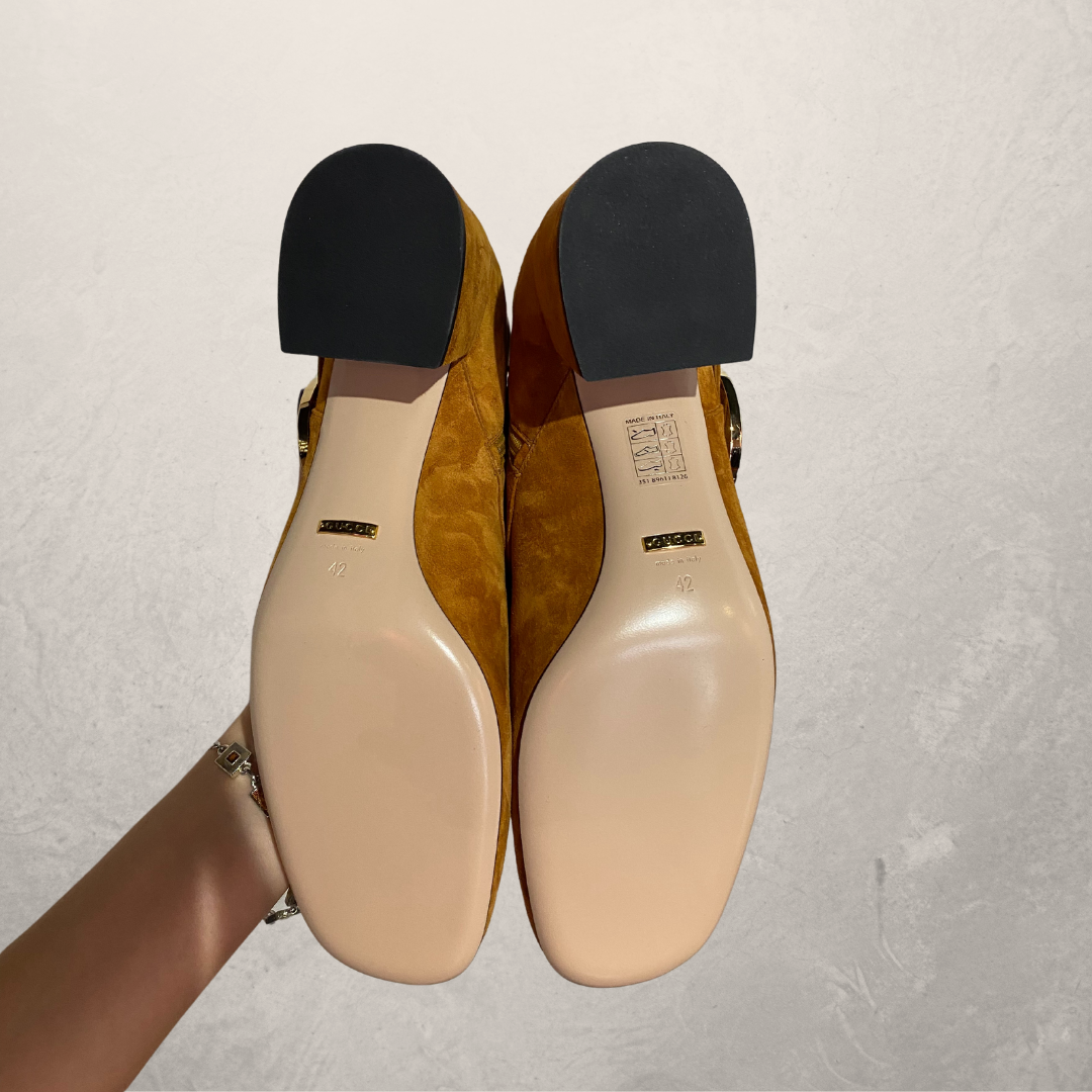 Gucci cognac & gold emblem suede boots 42