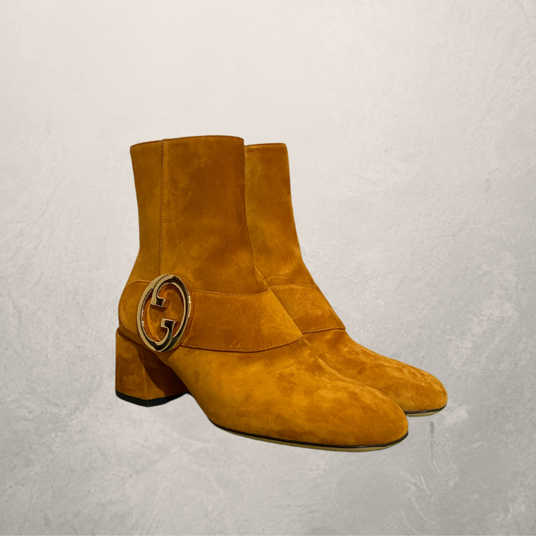 Gucci cognac & gold emblem suede boots 42