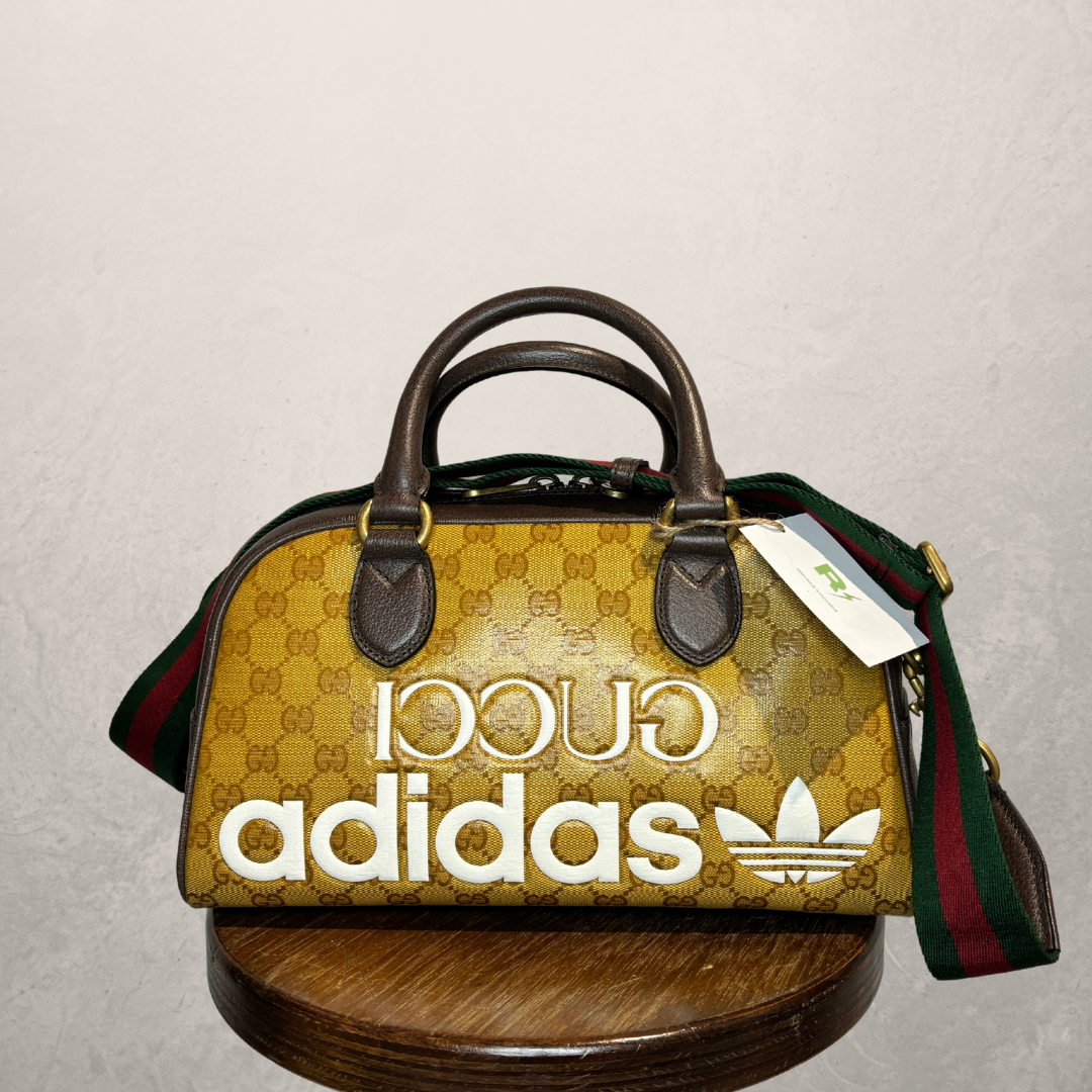 Gucci x Adidas bruine monogram handtas - door Romae Studios
