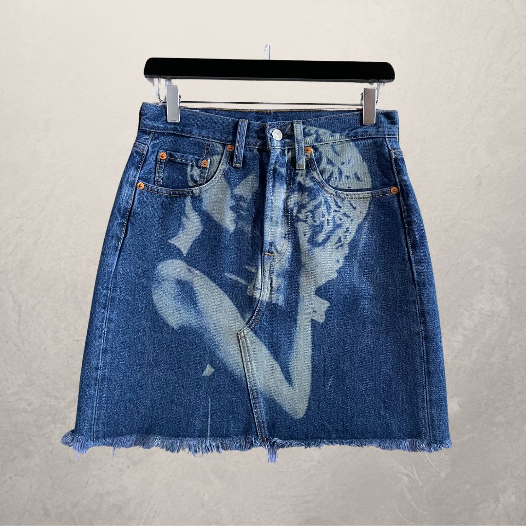 "Kiss" Levis light blue denim skirt 36/38 -by @TheRealClubIndigo