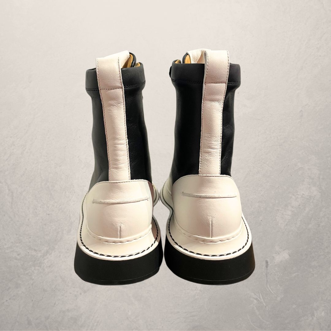 Loewe black & white leather ankle boots 41