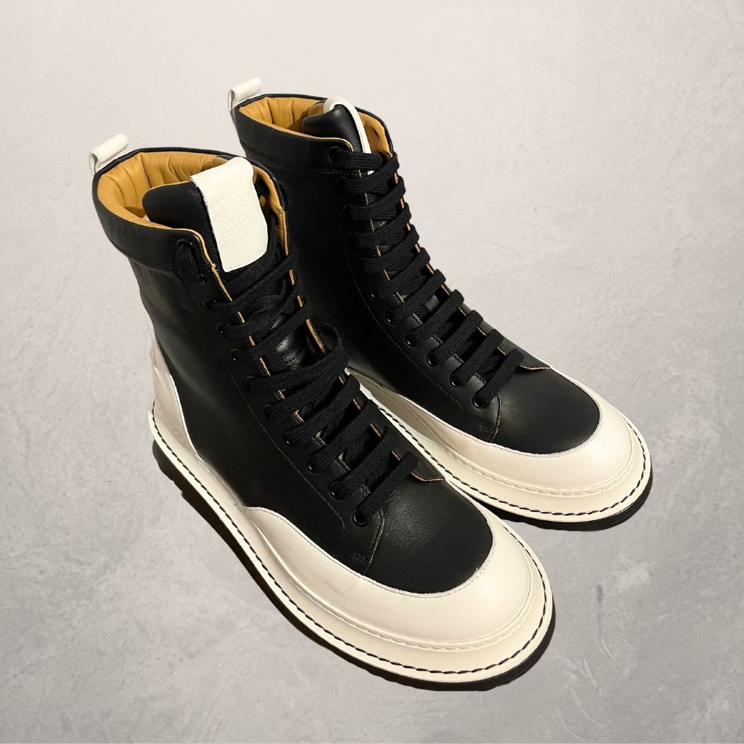 Loewe black & white leather ankle boots 41