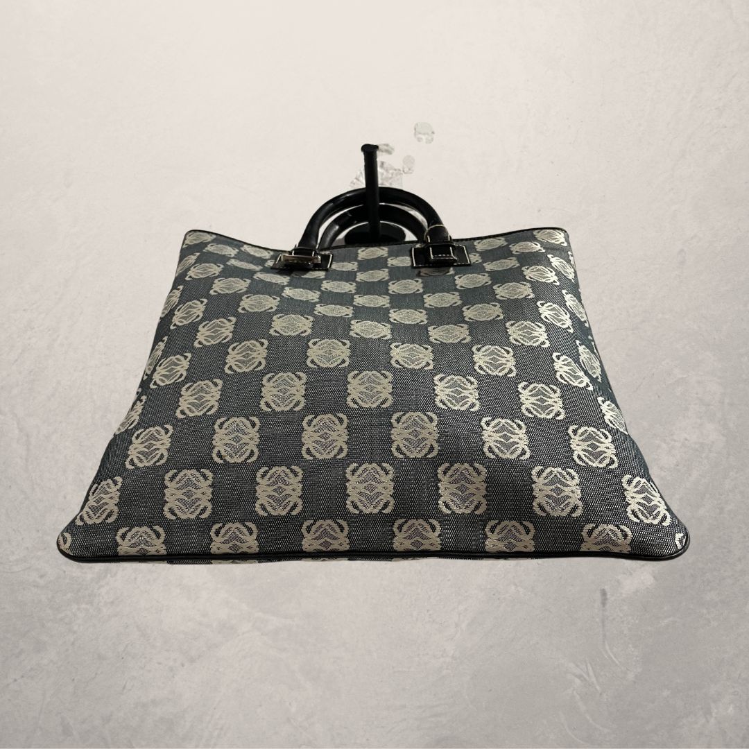 Loewe draagtas van denimachtige stof/canvas met anagramprint, 34 x 34 cm