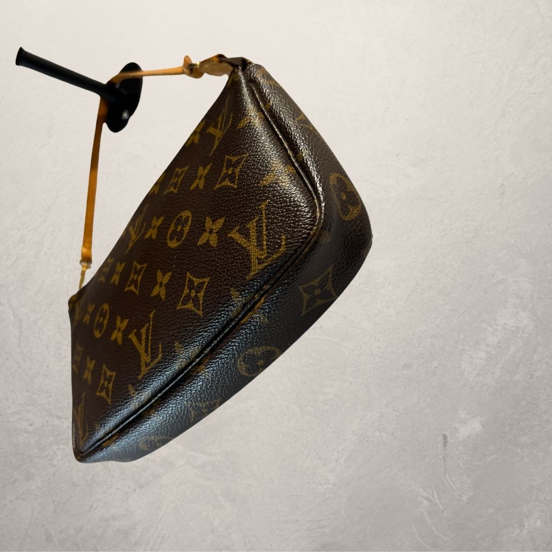 Louis Vuitton Pochette monogram bag - by Romae Studios