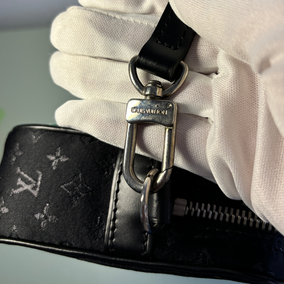 Louis Vuitton zwarte Conte de Fées 2002 handtas -door Romae Studios