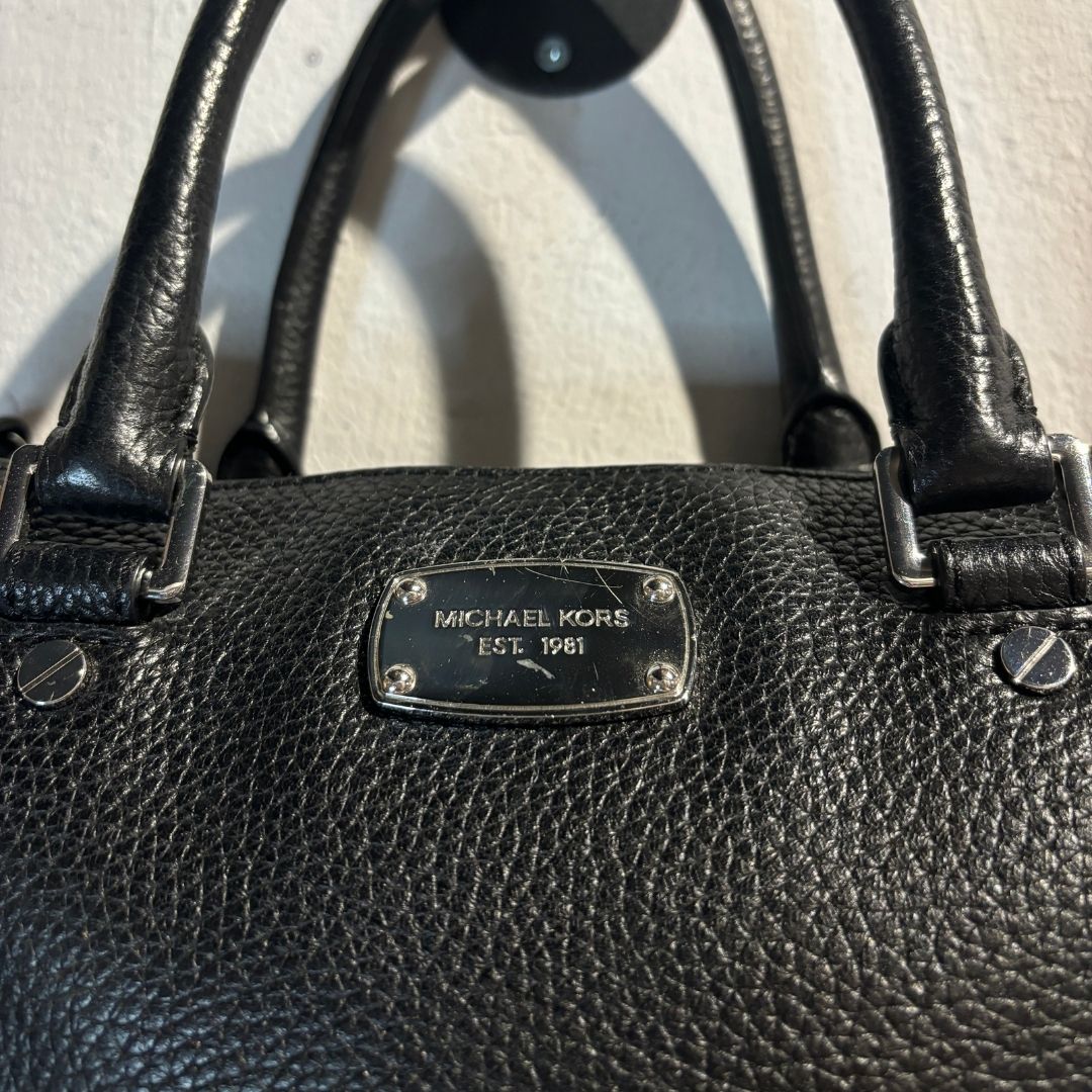 Michael Kors zwarte middelgrote handtas