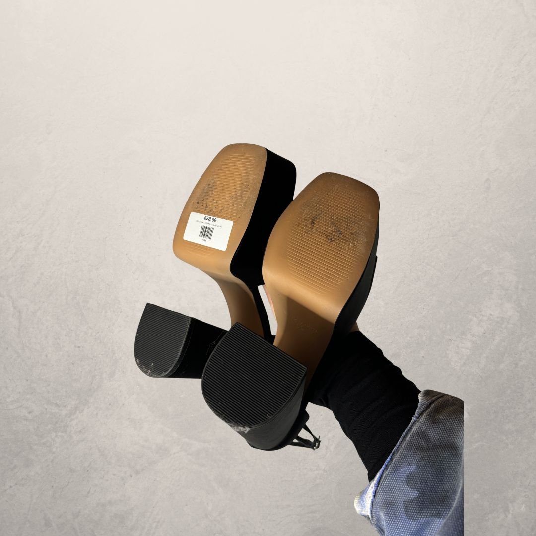 Nakd zwarte plateauhakken 38/39