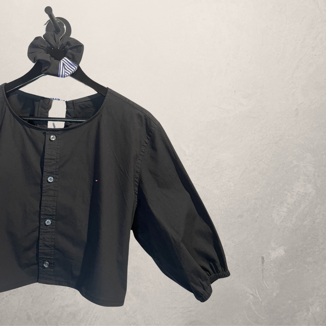 Tommy Hilfiger black cropped open back tie blouse M/L- By Mees.Makes