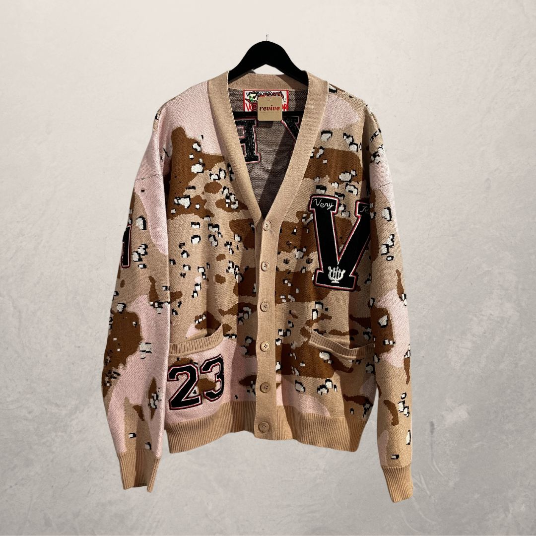 VERYRARE chocolate chip camo cardigan L