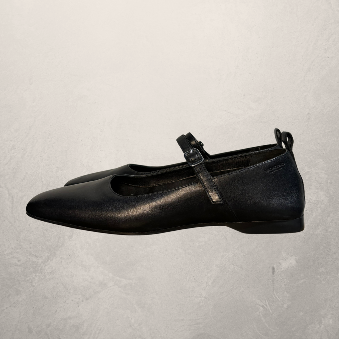 Vagabond black leather ballerina flats 40