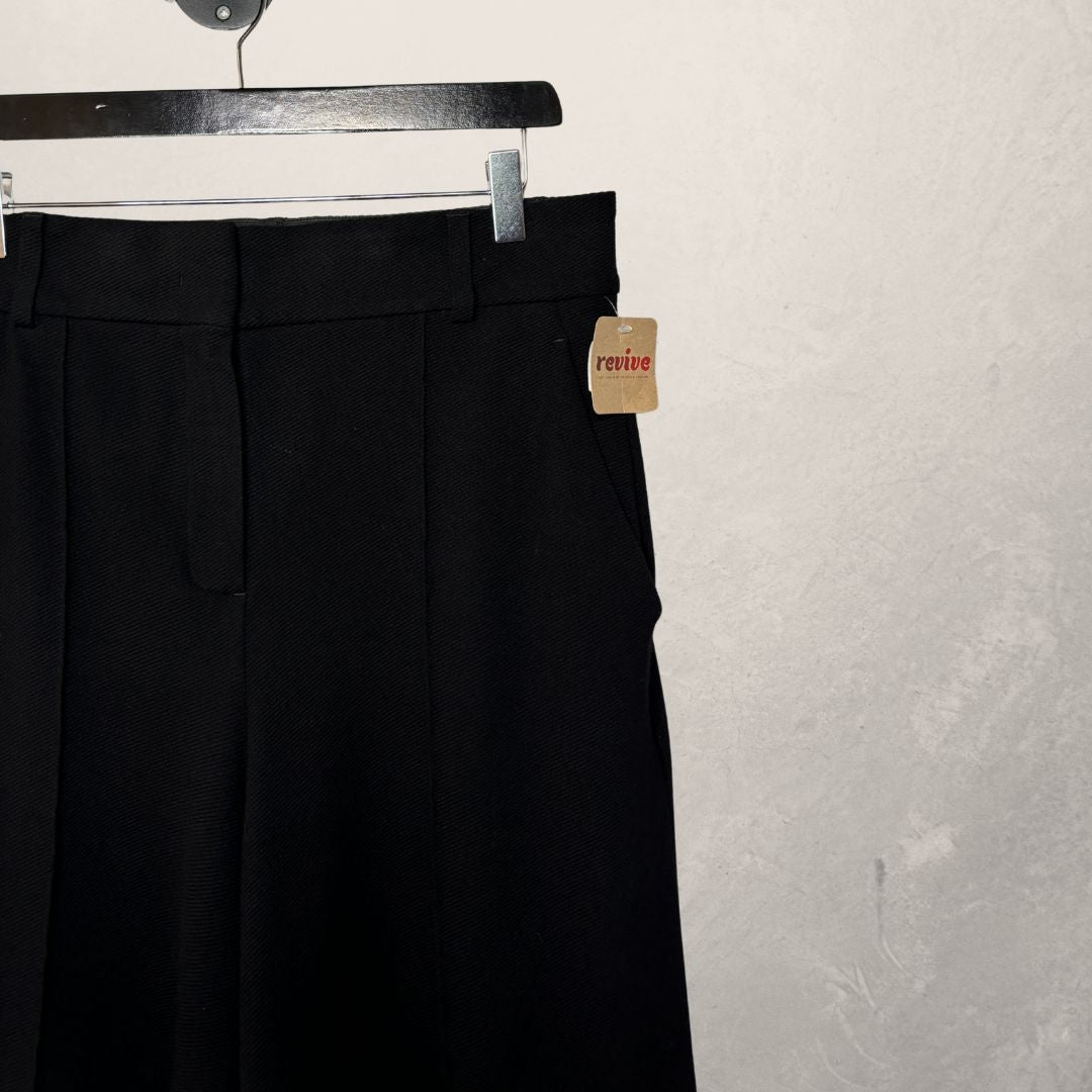Vanilia black rib long shorts 38