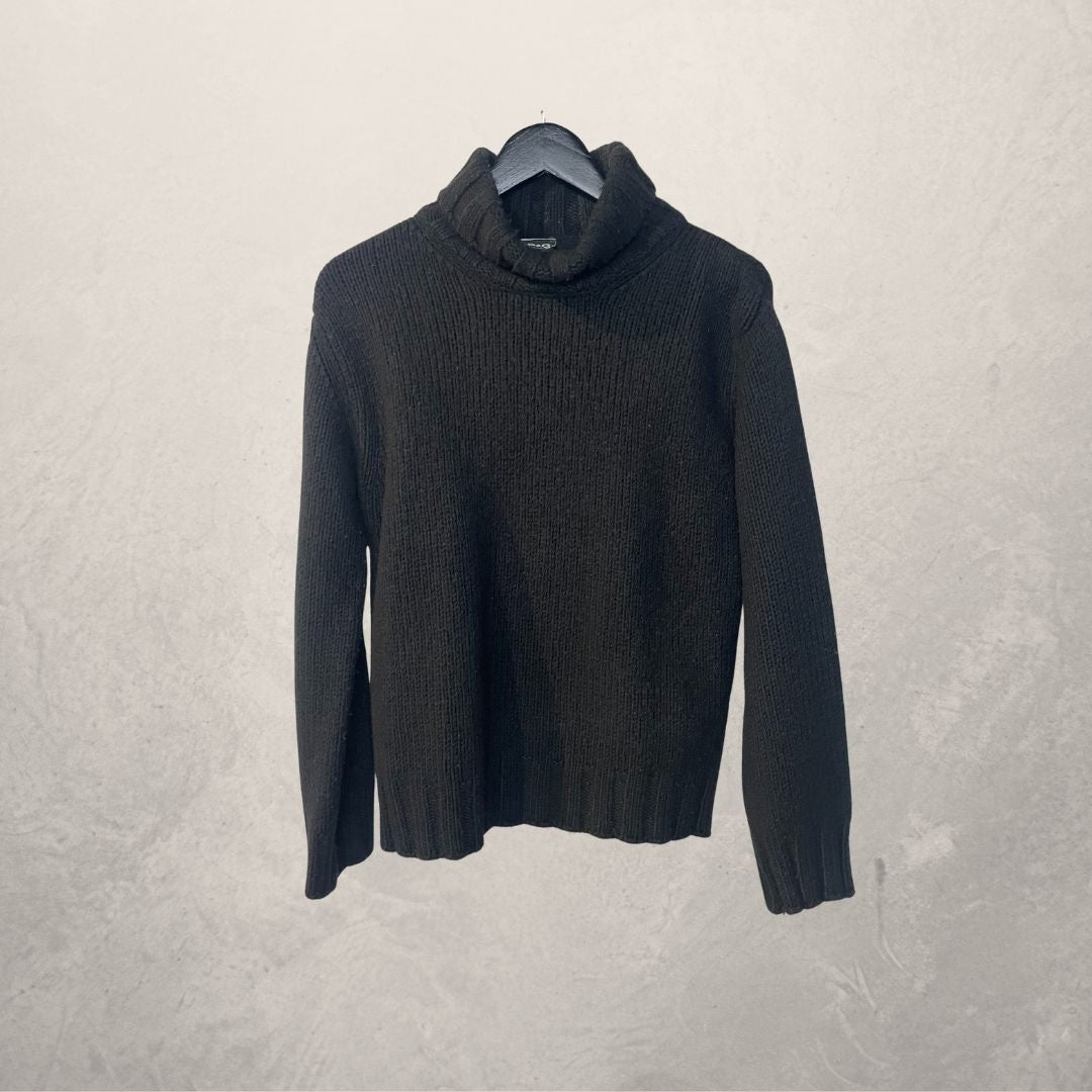 Vintage D&G black turtle neck jumper M