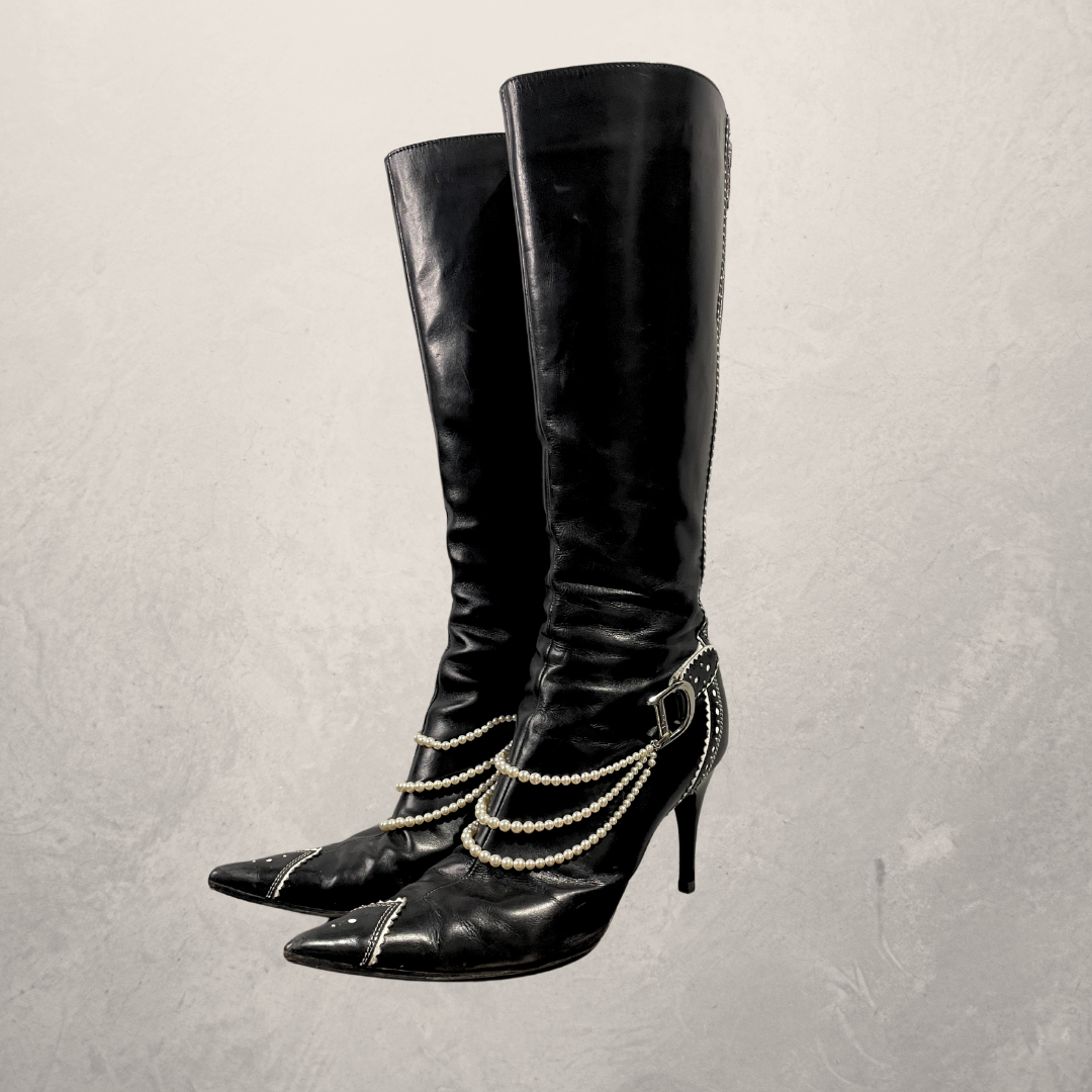 Vintage Dior 2000's black leather boots with pearls 39,5