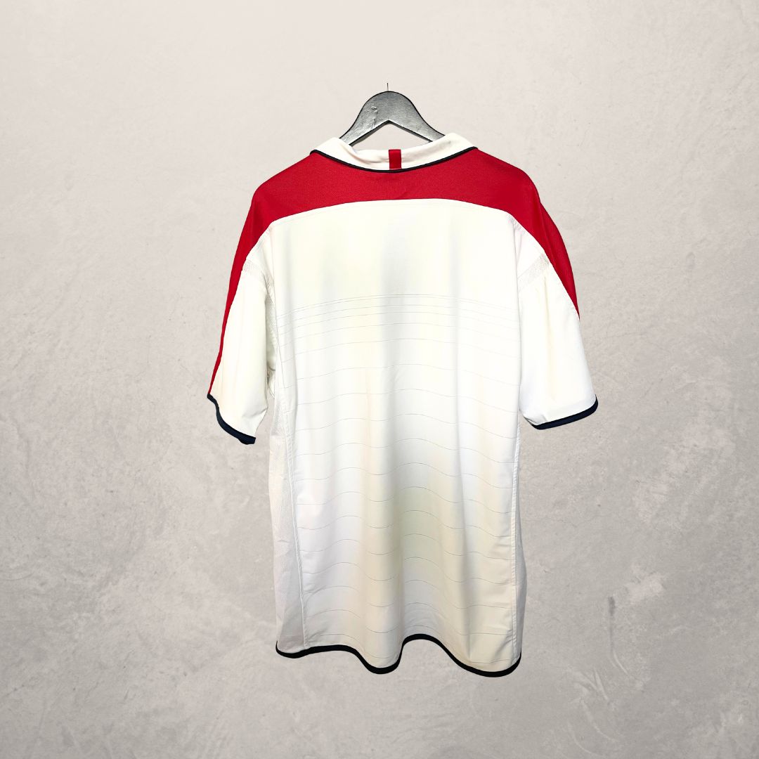 Vintage England white football jersey L