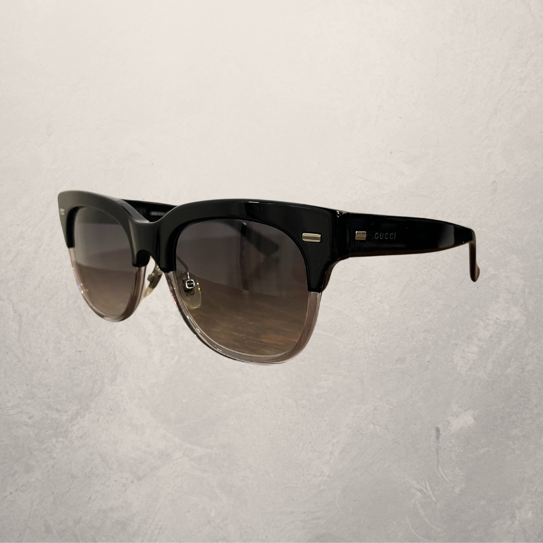 Gucci black sunglasses gradient lense (with case)