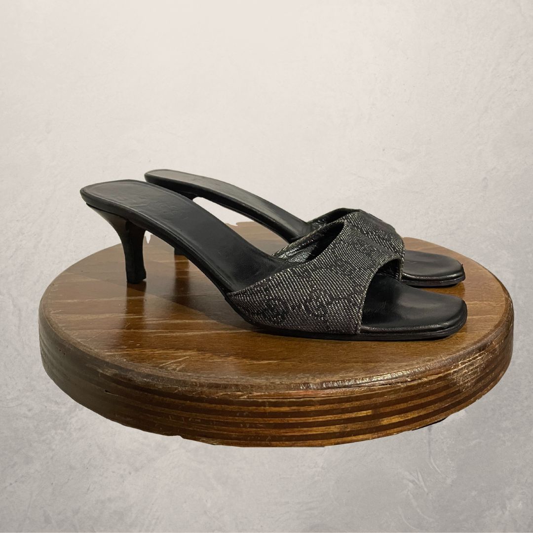 Vintage Gucci denim kitten heels 38