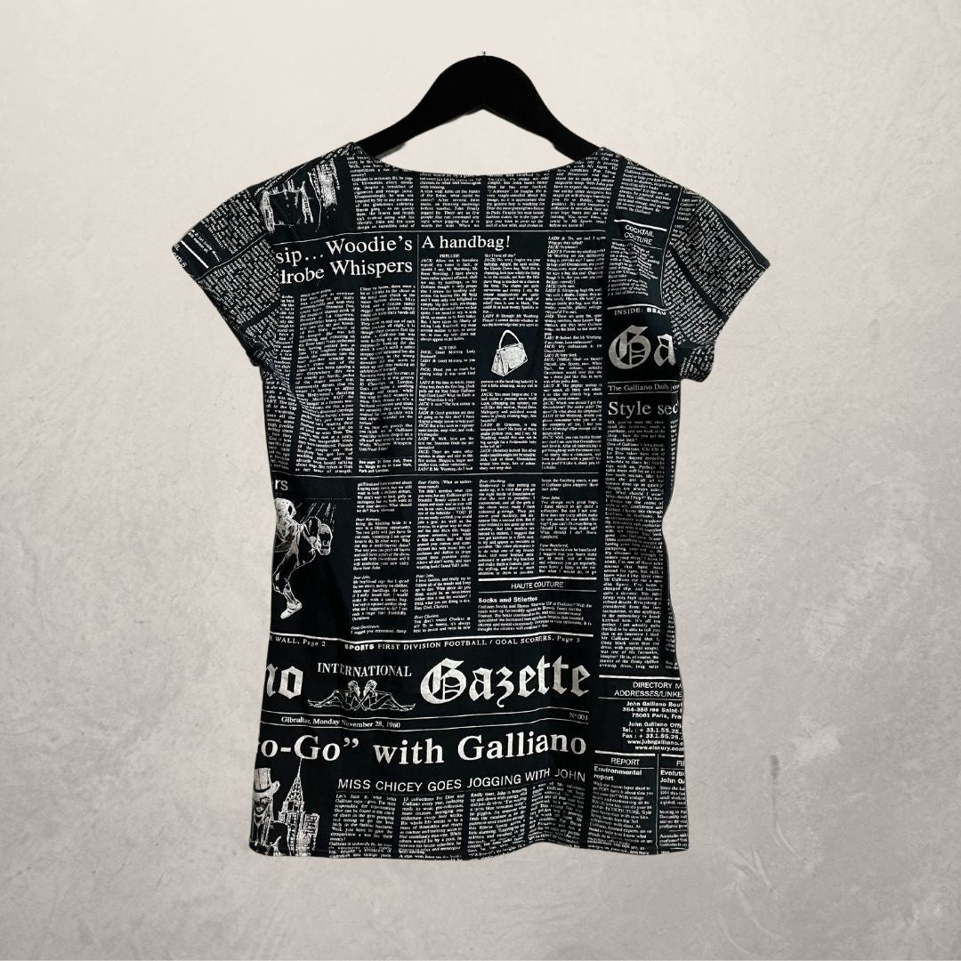 Vintage John Galliano zwarte krantenprint top S