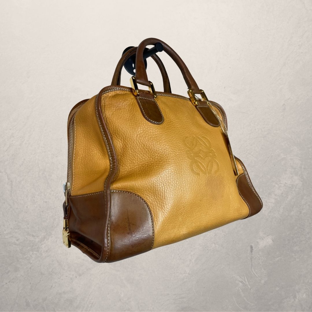 Vintage Loewe bruine en gele leren handtas met logo - van Romae Studios