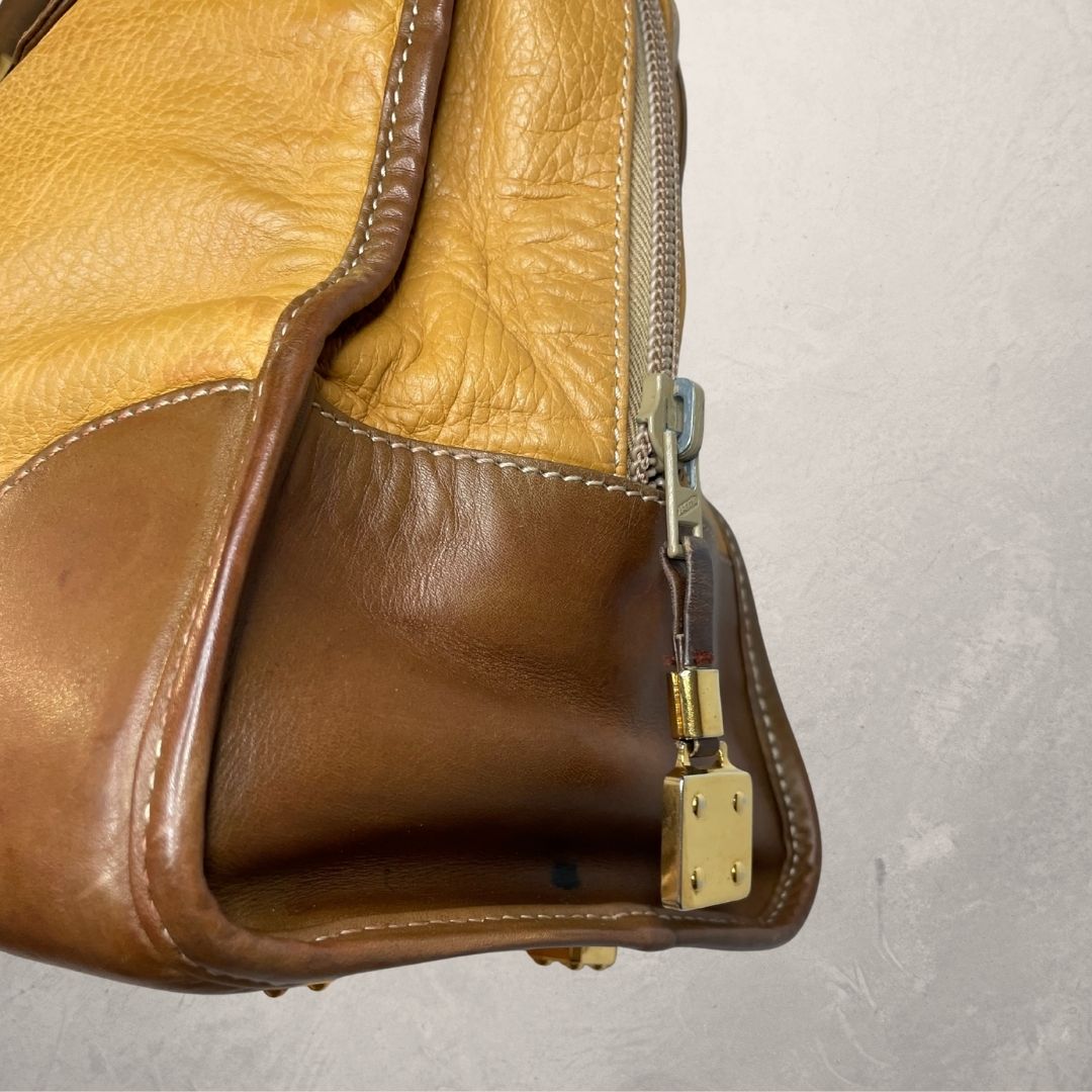 Vintage Loewe bruine en gele leren handtas met logo - van Romae Studios