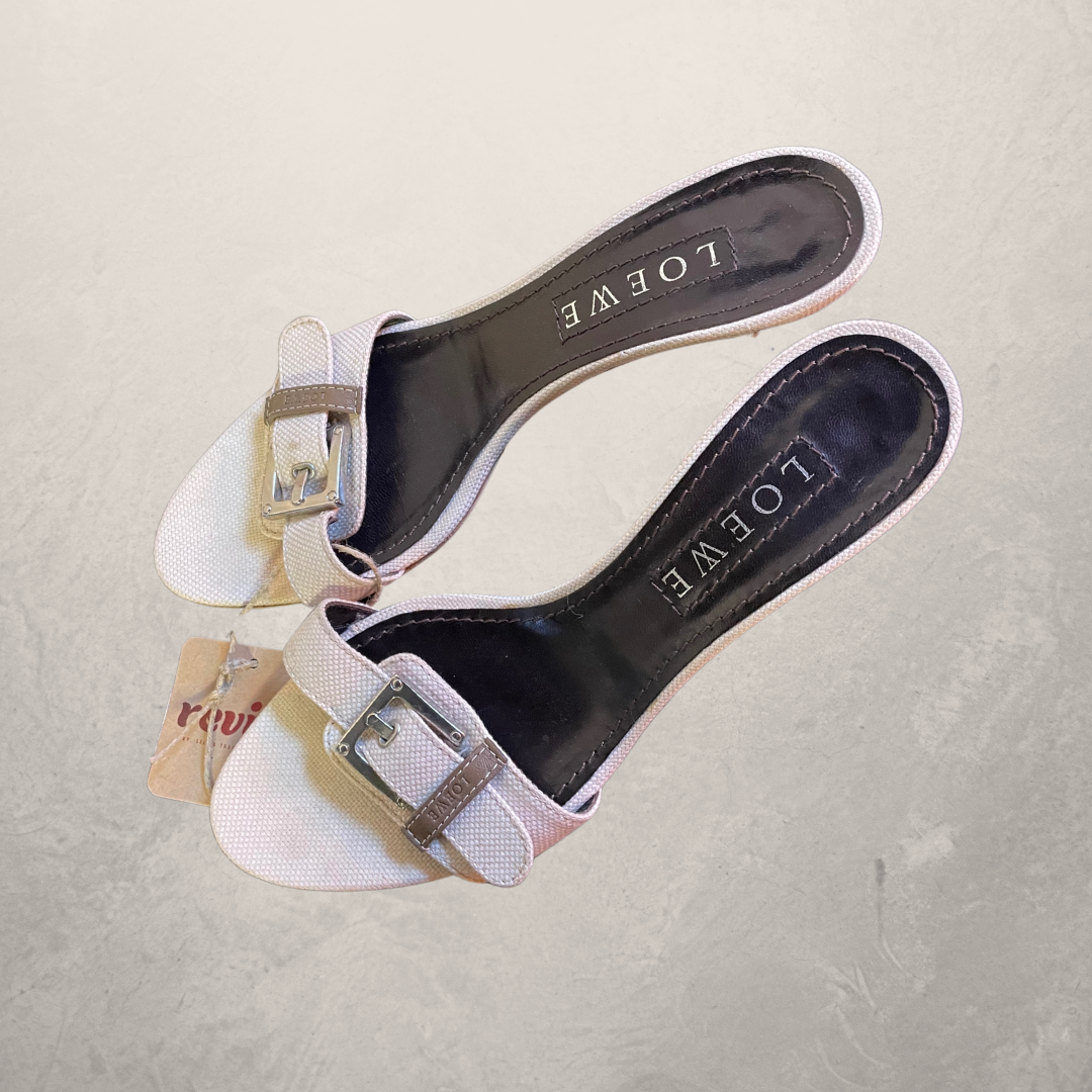 Vintage Loewe white buckle kitten heels 39
