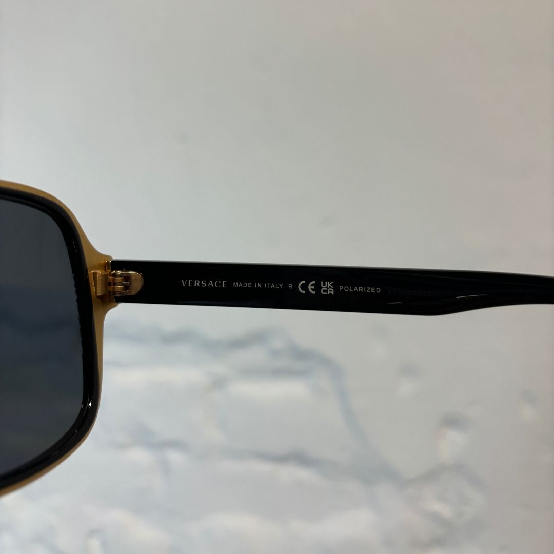 Vintage Versace zwarte/gouden Medusa pilotenzonnebril met etui