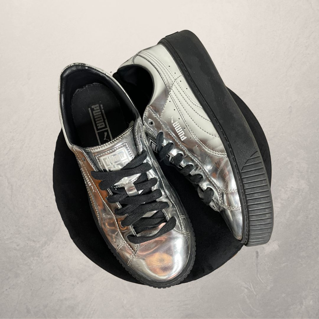 Influencia Inspector Traer VINTAGE PUMA silver mirrored sneakers SIZE 38 – Revive Haarlem
