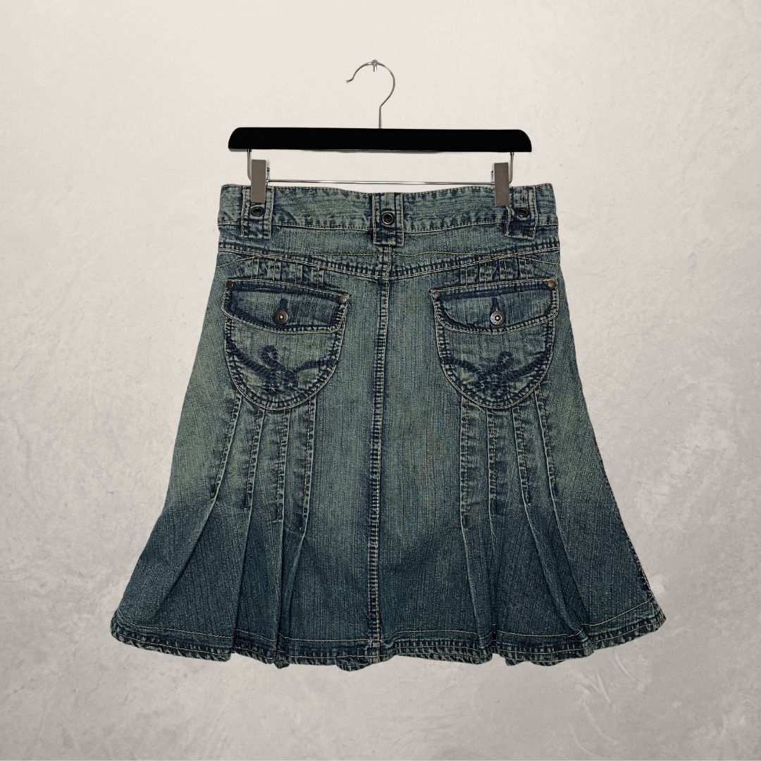 Y2K vintage denim skirt SIZE 42
